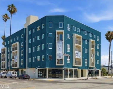 1818 S Norton Avenue - Photo Thumbnail 13