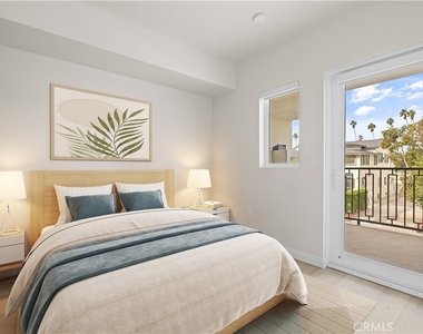 1818 S Norton Avenue - Photo Thumbnail 6