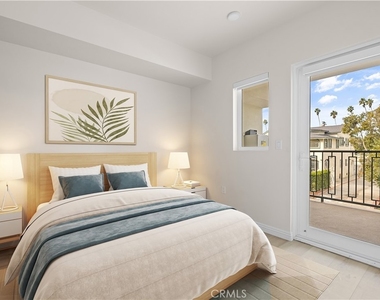 1818 S Norton Avenue - Photo Thumbnail 6