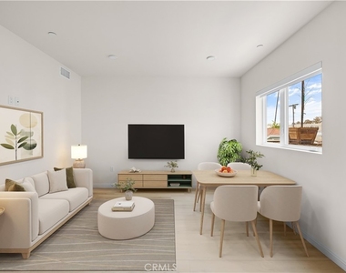 1818 S Norton Avenue - Photo Thumbnail 5