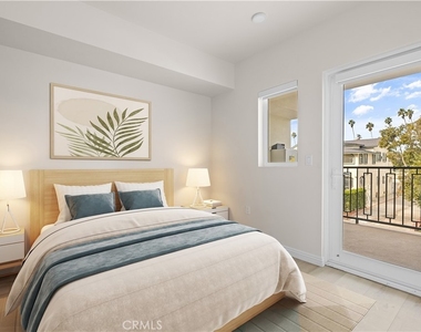 1818 S Norton Avenue - Photo Thumbnail 6
