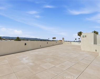 1818 S Norton Avenue - Photo Thumbnail 22