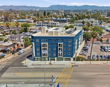 1818 S Norton Avenue - Photo Thumbnail 15