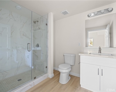 1818 S Norton Avenue - Photo Thumbnail 12