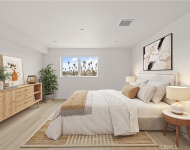 1818 S Norton Avenue - Photo Thumbnail 6