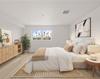 1818 S Norton Avenue - Photo Thumbnail 6