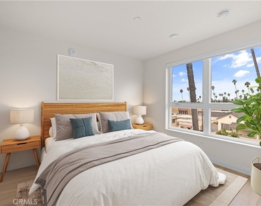 1818 S Norton Avenue - Photo Thumbnail 2