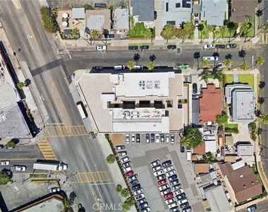 1818 S Norton Avenue - Photo Thumbnail 15