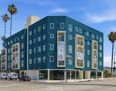 1818 S Norton Avenue - Photo Thumbnail 10
