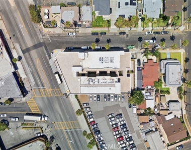 1818 S Norton Avenue - Photo Thumbnail 16