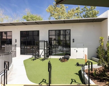 2716 N Cadence Way - Photo Thumbnail 17