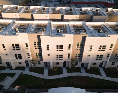 2716 N Cadence Way - Photo Thumbnail 11