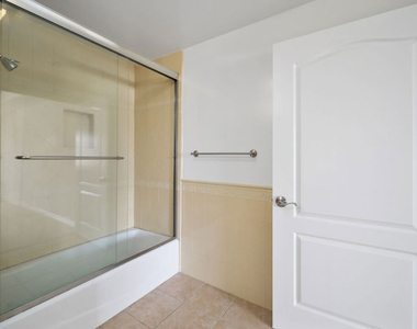 3328 Oakhurst Avenue - Photo Thumbnail 17