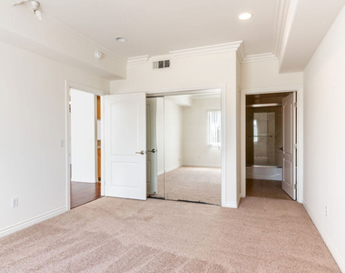 3328 Oakhurst Avenue - Photo Thumbnail 22