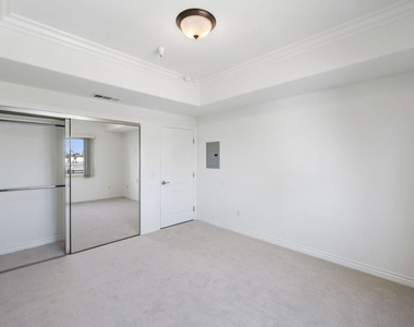 3328 Oakhurst Avenue - Photo Thumbnail 11