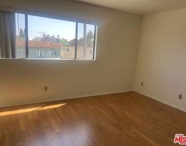 8515 Saturn Street - Photo Thumbnail 14