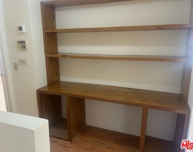 8515 Saturn Street - Photo Thumbnail 20