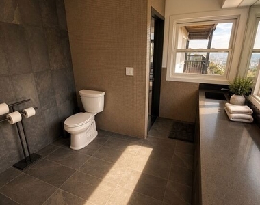8810 Hollywood Boulevard - Photo Thumbnail 24