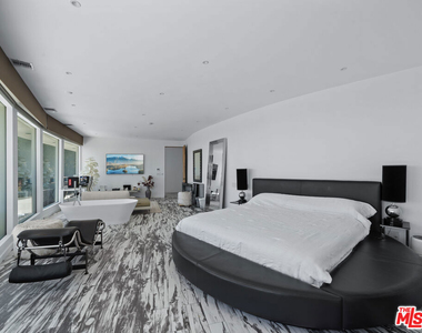 8460 Cole Crest Drive - Photo Thumbnail 26
