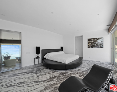 8460 Cole Crest Drive - Photo Thumbnail 25
