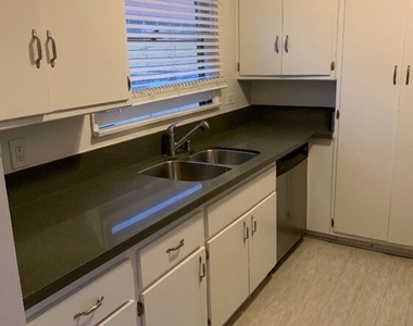 617 Ocean Avenue - Photo Thumbnail 7