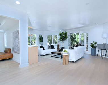 19061 Wells Drive - Photo Thumbnail 11