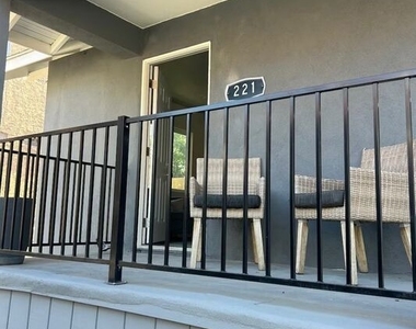 221 Lake Shore Terrace - Photo Thumbnail 2