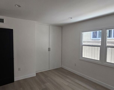 537 S Catalina Street - Photo Thumbnail 8