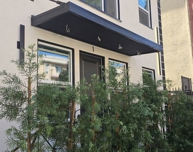537 S Catalina Street - Photo Thumbnail 2