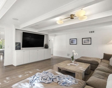 4678 White Oak Avenue - Photo Thumbnail 22
