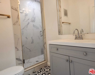 4112 Griffin Avenue - Photo Thumbnail 6