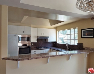 10475 Ashton Avenue - Photo Thumbnail 9