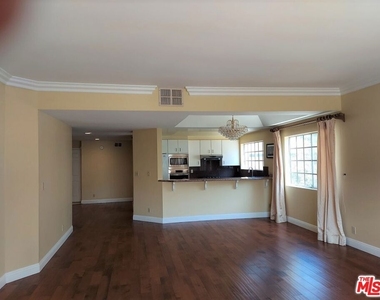 10475 Ashton Avenue - Photo Thumbnail 8
