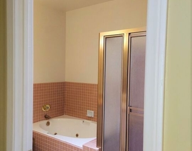10475 Ashton Avenue - Photo Thumbnail 15