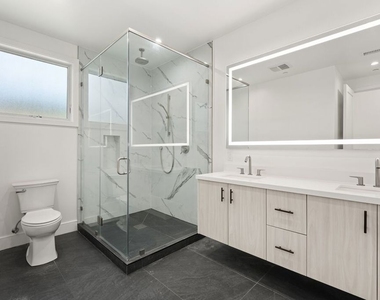 730 Indiana Avenue - Photo Thumbnail 5