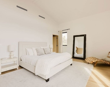 9064 Harland Avenue - Photo Thumbnail 19