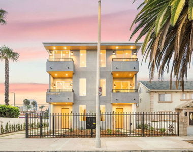 6239 Banner Avenue - Photo Thumbnail 8