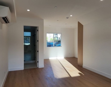6239 Banner Avenue - Photo Thumbnail 6