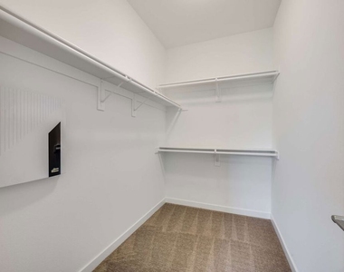 4320 Eagle Rock Boulevard - Photo Thumbnail 9