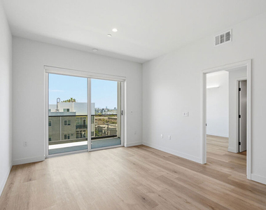 3555 Overland Avenue - Photo Thumbnail 5