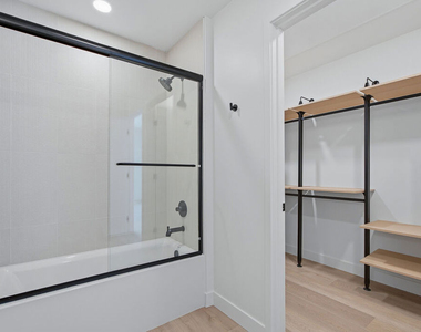 3555 Overland Avenue - Photo Thumbnail 13