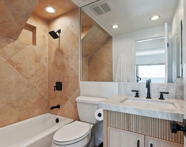 11874 Beach Club Way - Photo Thumbnail 43