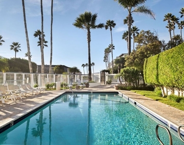 11874 Beach Club Way - Photo Thumbnail 35