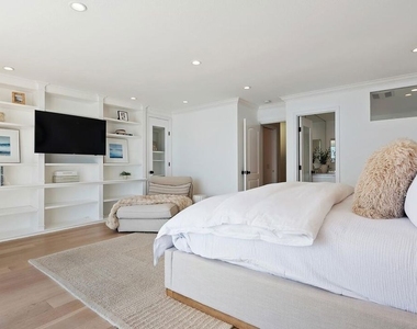 11874 Beach Club Way - Photo Thumbnail 20