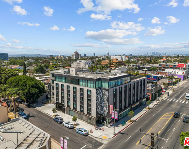 5570 Melrose - Photo Thumbnail 21
