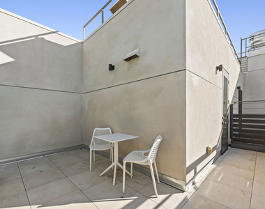 5570 Melrose - Photo Thumbnail 13