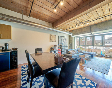 530 S Hewitt Street - Photo Thumbnail 8