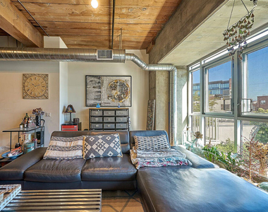 530 S Hewitt Street - Photo Thumbnail 14
