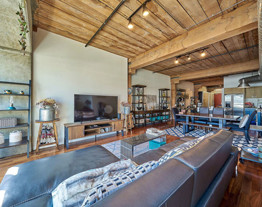 530 S Hewitt Street - Photo Thumbnail 9