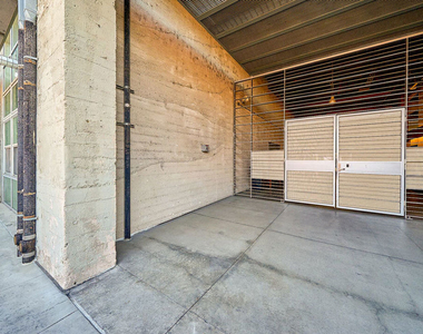 530 S Hewitt Street - Photo Thumbnail 17